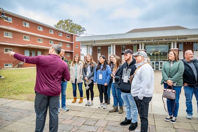 A group of prospective students on a campus tour